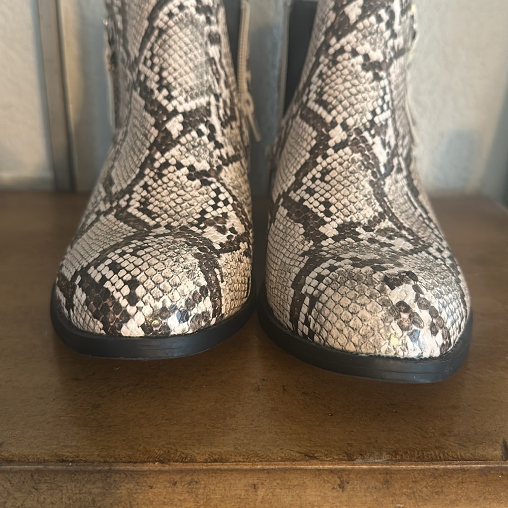 New! Snakeskin Ankle Boots - Picture 2 of 12
